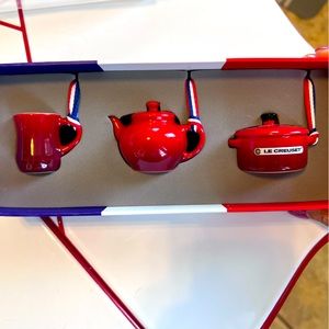 Le Crueset Stoneware Set of 3 Ornaments Miniature